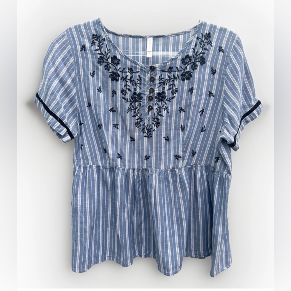 Xhilaration Baby Doll Top Women M Embroidered Peplum Blue White Striped Floral